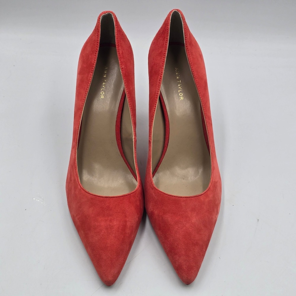 Ann Taylor Pumps Women 9M Suede Pointed Toe Red Stiletto Classic EUC Work Formal - Picture 2 of 10